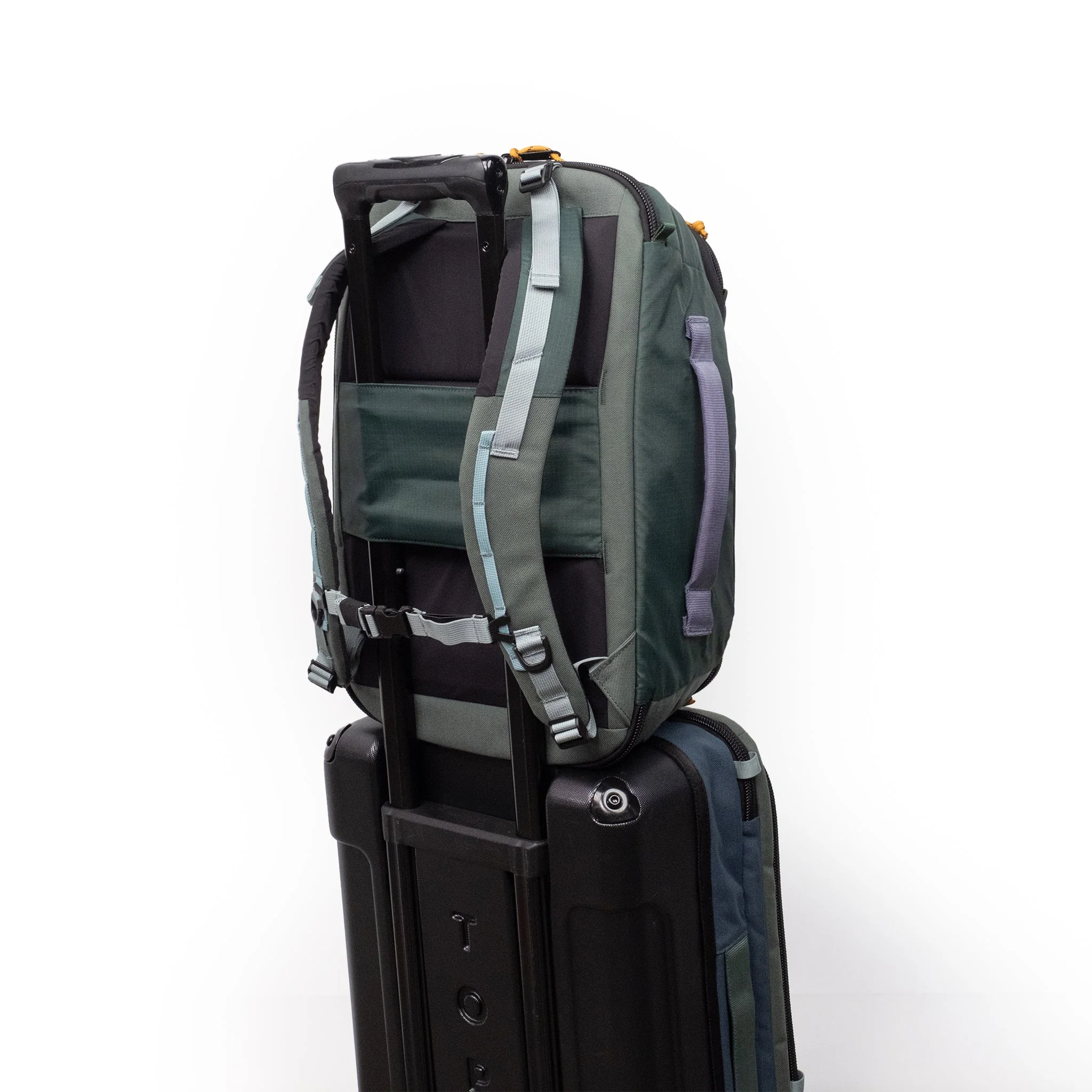 Global Travel Backpack 27L - Image 11